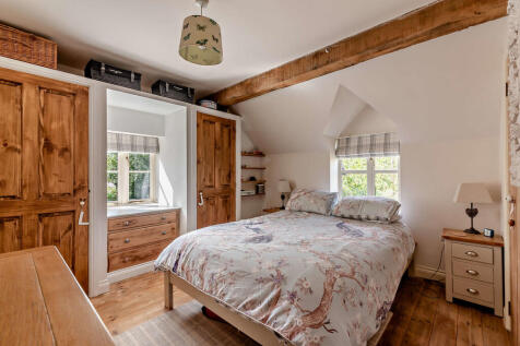 8658537-interior1...