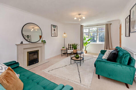 8662890-interior1...