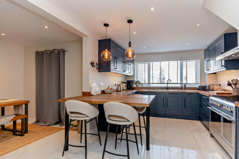 8663137-interior0...