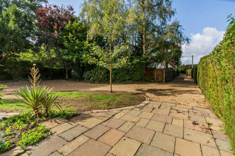 8663587-exterior0...