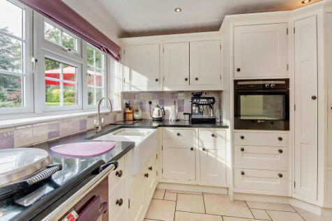 8664509-interior1...
