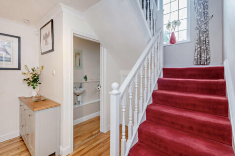 8664509-interior1...