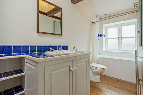 8666823-interior0...