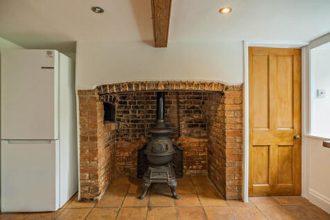 8666823-interior1...