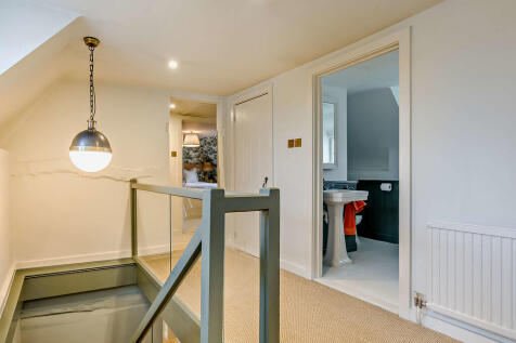 8664754-interior1...