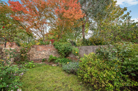 8667143-exterior0...