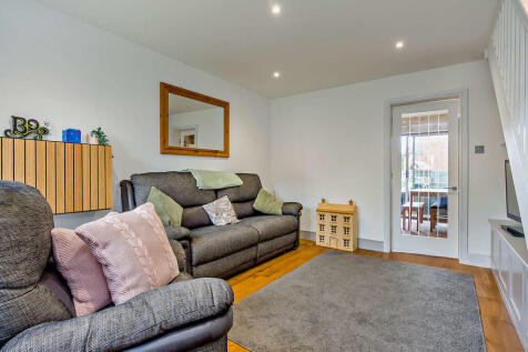 8667826-interior1...