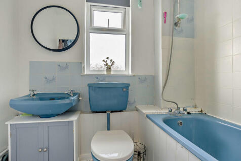 8667826-interior0...