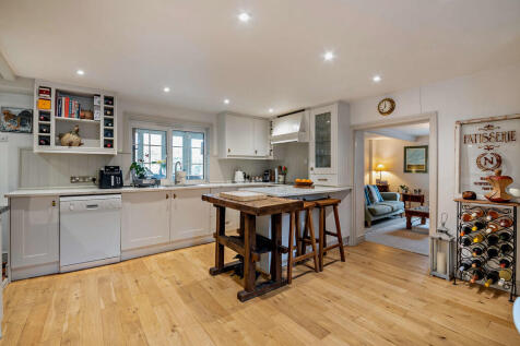 8667870-interior0...