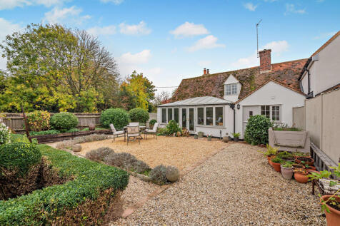 8667870-exterior0...