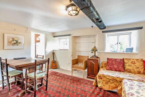 8668997-interior0...