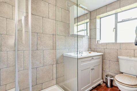 8668997-interior0...