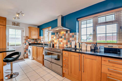 8668996-interior0...