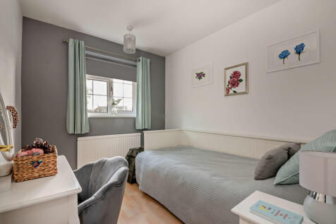 8668996-interior1...