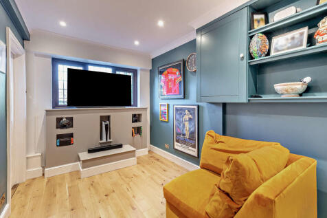 8671259-interior1...