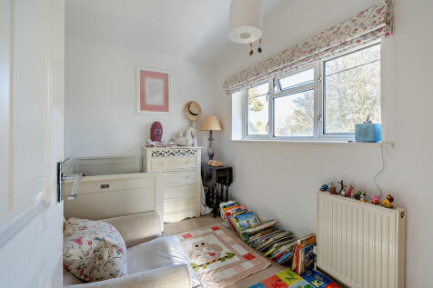 8672124-interior1...