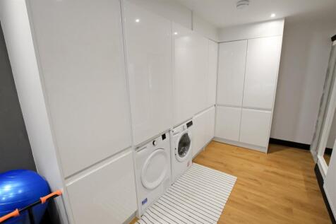 Utility Room (2).jpg