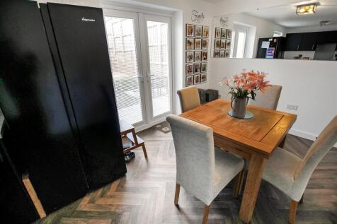 Dining Area.jpg