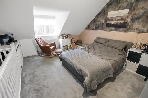 Bedroom One (1).jpg