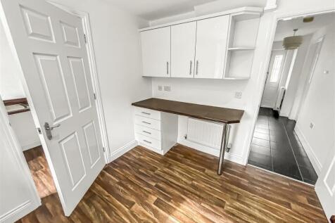 Kitchen (2).jpg