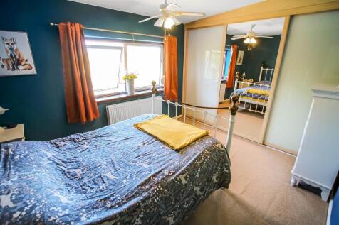 Bedroom One.jpg