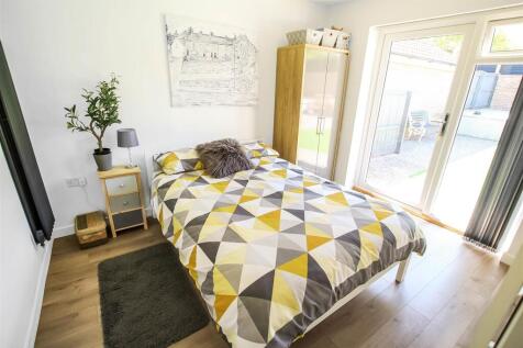 Bedroom One (1).jpg