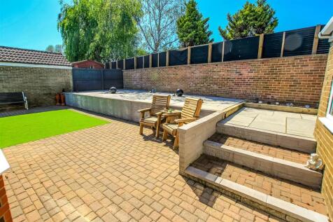 Rear Garden (1).jpg
