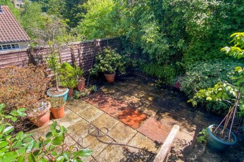 Rear Garden (2).jpg