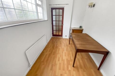 Breakfast Area.jpg