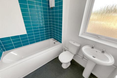 Family Bathroom/WC