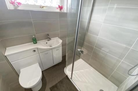 Shower Room.jpg