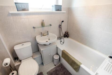 Bathroom.jpg