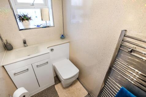 Shower Room (2).jpg