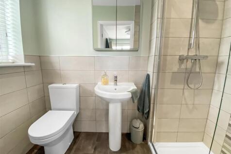 En-Suite Shower Room/WC