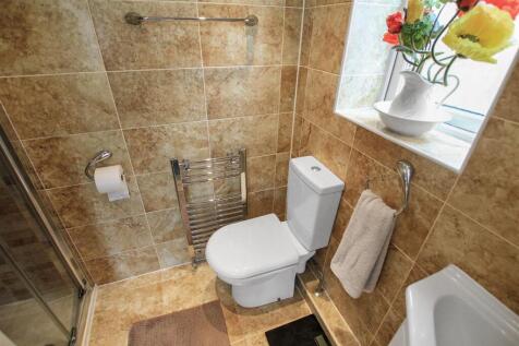 En-Suite Shower Room/WC
