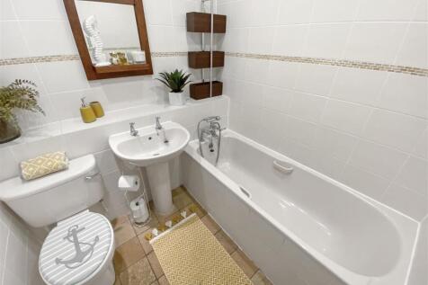 Family Bathroom/WC
