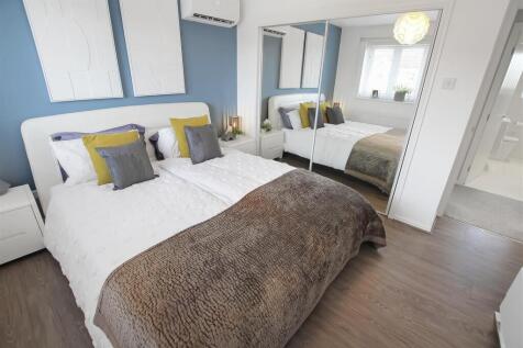 Bedroom One (2).jpg