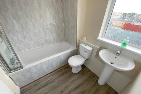 Family Bathroom/WC