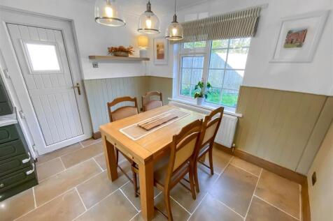 Dining Area.jpg