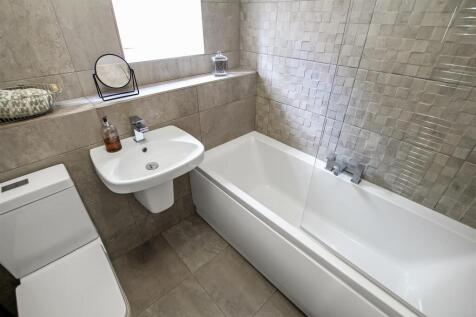 Family Bathroom/WC
