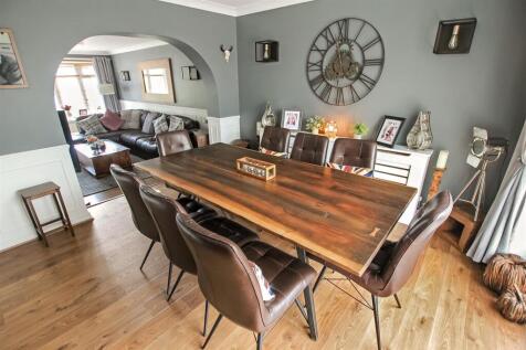 Dining Room (2).jpg