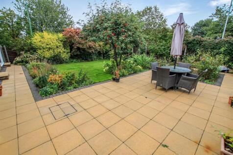 Rear Garden (1).jpg