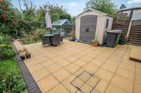 Rear Garden (3).jpg