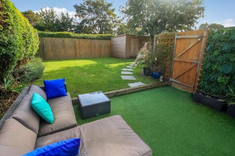 Side Garden (2).jpg