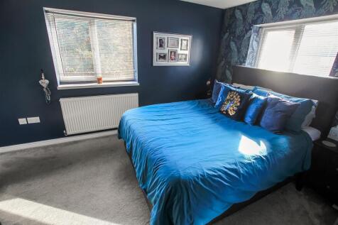 Bedroom One (1).jpg