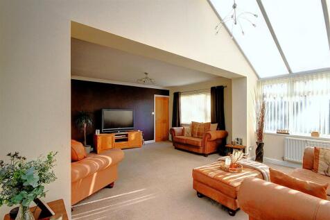 lounge..jpg