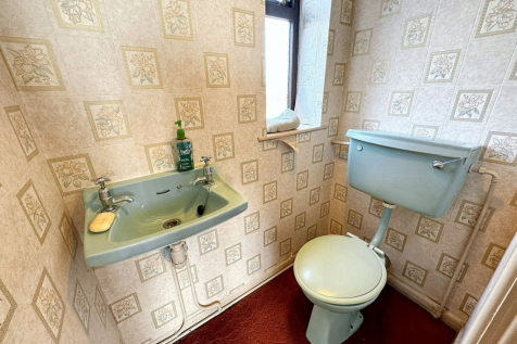 Wc in Bedroom One