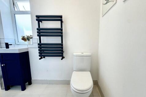 Bedroom Two En-suite