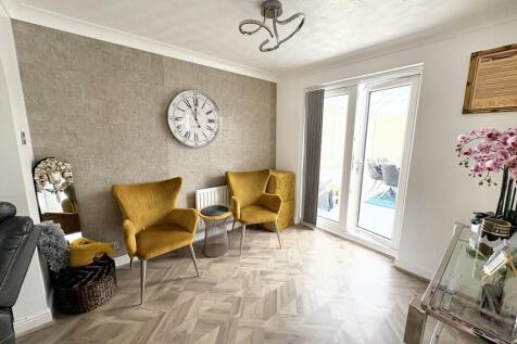 Front Lounge