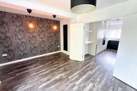 Lounge-Dining Room